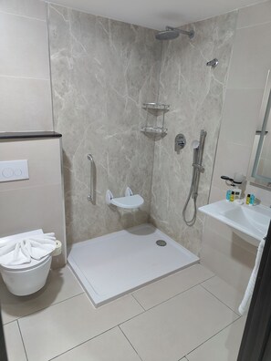 클래식 트윈룸 | 욕실 | 슬리퍼