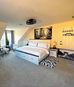 1 bedroom, desk, iron/ironing board, free WiFi - Cozy Private Entry Studio • Kitchenette • Security Cam• 8 Min to Stone Mtn  Park (Lilburn)
