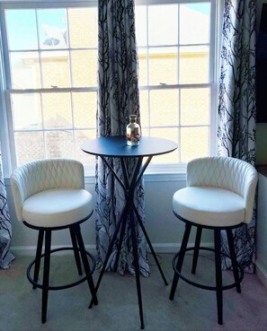 Dining - Cozy Private Entry Studio • Kitchenette • Security Cam• 8 Min to Stone Mtn  Park (Lilburn)