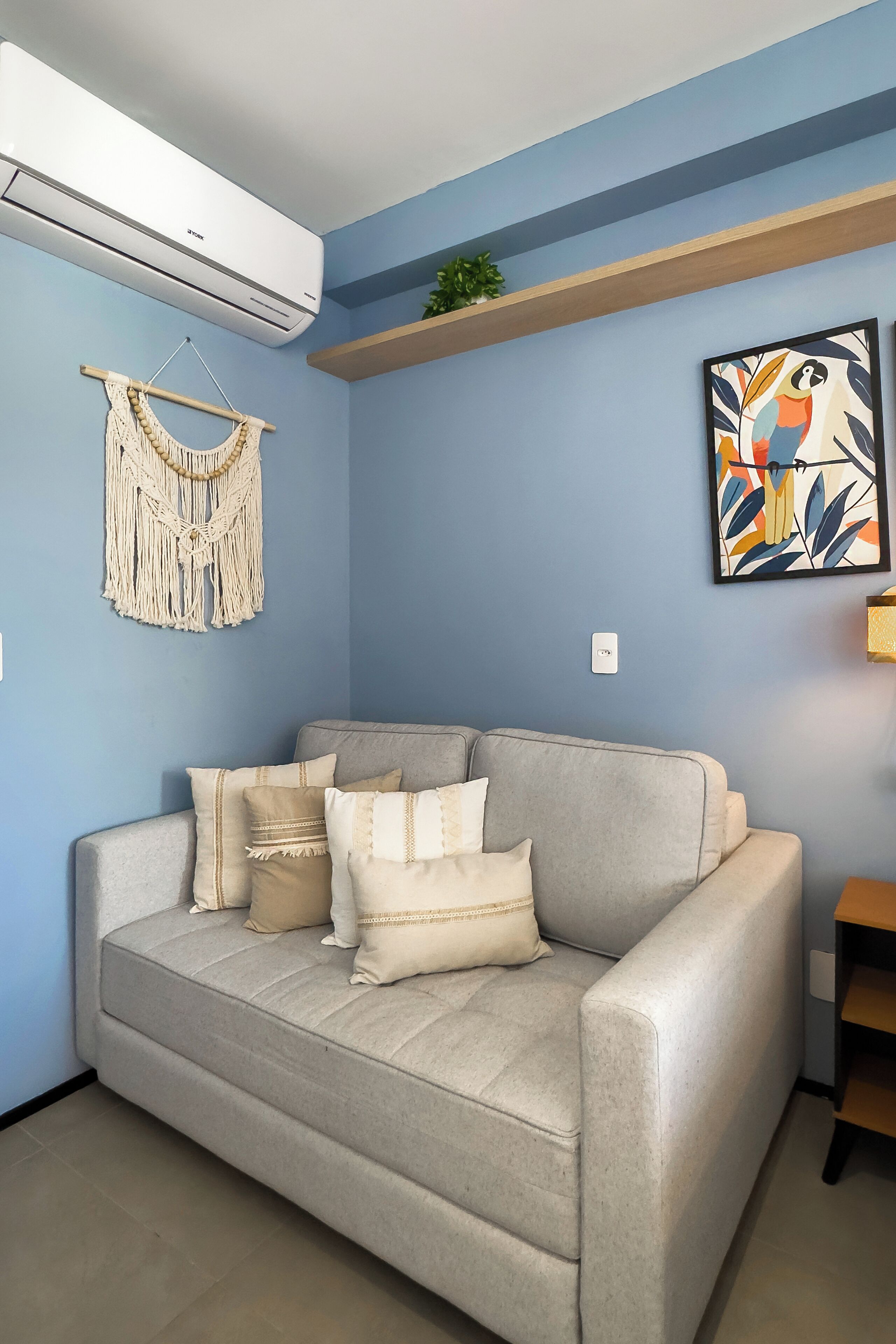 Apartamento conforto, sacada, vista para o parque | Área de estar