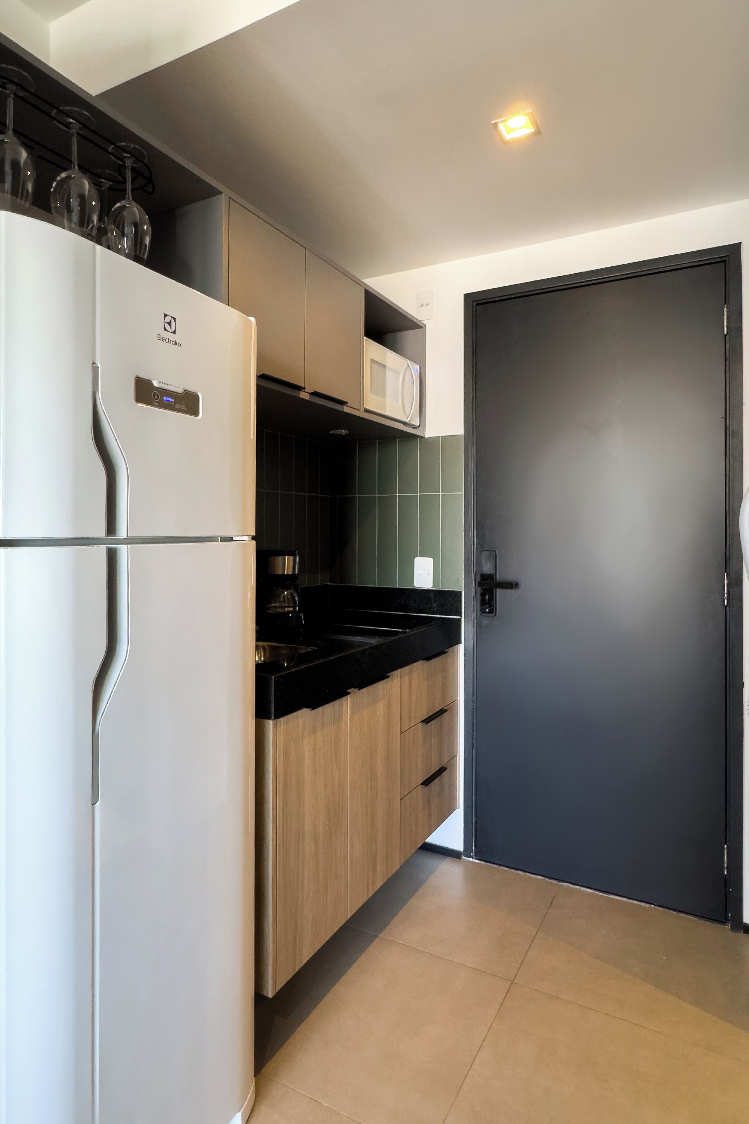 Apartamento conforto, sacada, vista para o parque | Cozinha privada