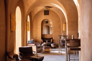 2 bars/lounges, poolside bar