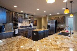 Fridge, microwave, oven, stovetop - Enjoy private luxury at Pagosa Valley Views! (Pagosa Springs)