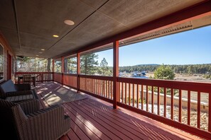 Terrace/patio - Enjoy private luxury at Pagosa Valley Views! (Pagosa Springs)