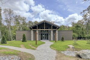 Exterior - 104 Verbier Building 14 (Mont-Tremblant)