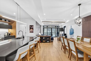 104 Verbier, Building 14 - No Pets Allowed | Dining - 104 Verbier Building 14 (Mont-Tremblant)