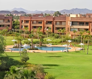 Outdoor pool - Luxueux Appartement Prestigia Agate (Marrakech)