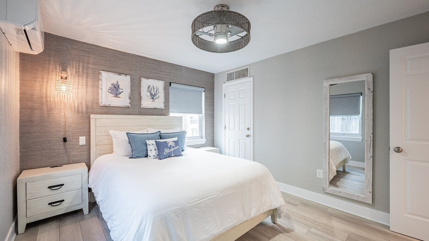 1 bedroom, iron/ironing board, free WiFi, bed sheets