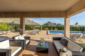 Terrace/patio - Spacious villa for 10 with private pool, 15 min walk to the beach! (POLLENSA)