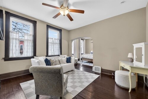 Family-Friendly 3BR Near Zoo & Gardens • Walk to Tower Grove Park • Sleeps 7