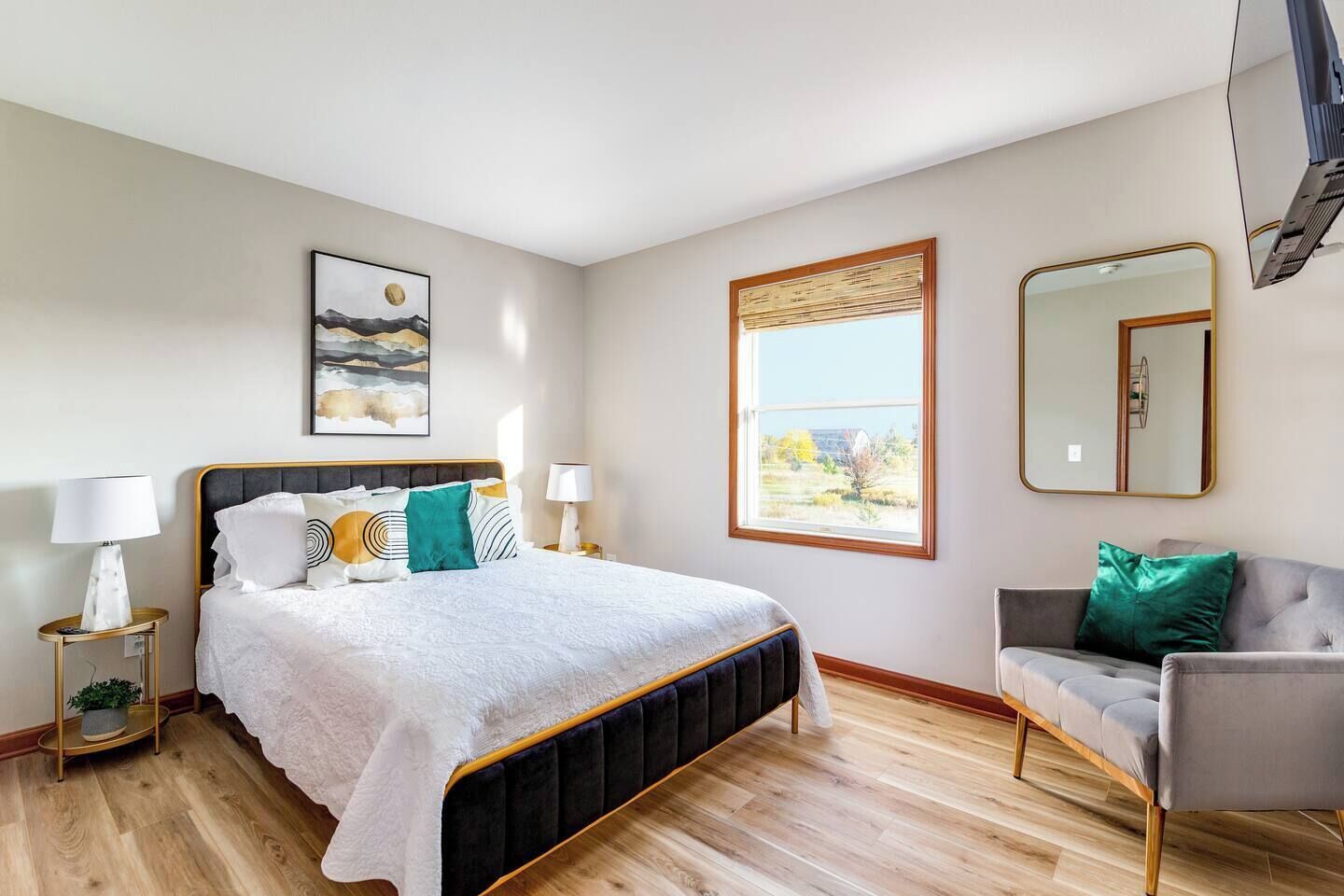 Strykjärn/strykbräda, wi-fi och sängkläder