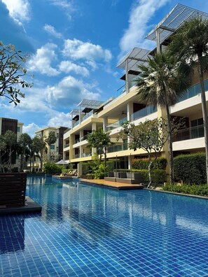 Pool - Two-Bedroom Apartment with Pool Access (ตำบล หนองทะเล)