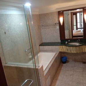 Bathroom - Popular suite at Times Square KL (Kuala Lumpur)