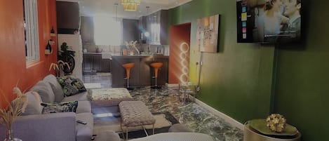 Family Apartment, Garden View | Living area