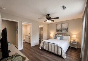 3 Schlafzimmer, Bügeleisen/Bügelbrett, WLAN, Bettwäsche