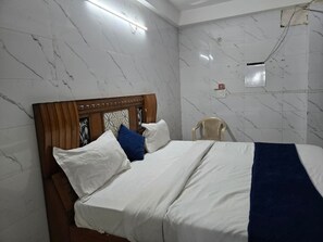 مساحة عمل للكمبيوتر المحمول وواي فاي مجانًا