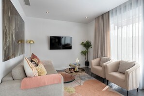 Smart TV - Premium Apartment with Terrace in Higuerón (Fuengirola)