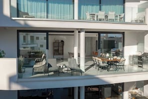 Interior - Luxury 3-Bedroom Apartment in Higuerón (La Capellania)