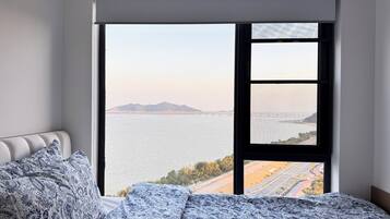 3 bedrooms, desk, free WiFi, wheelchair access