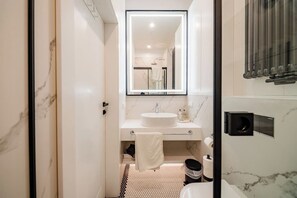 Hair dryer, towels - Kościuszki Studio - Terrace, A/C, Top Location - by Rentujemy (Kraków)