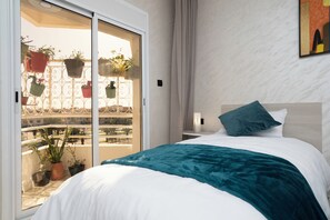 Iron/ironing board, Internet, bed sheets - Mina Home minutes from City Center and beach (Agadir)