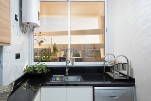 Private kitchen - Mina Home minutes from City Center and beach (Agadir)