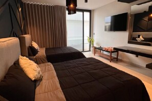 Iron/ironing board, WiFi, bed sheets - La Veleta Deluxe | Private Pool & Rooftop Jungle View (Tulum)