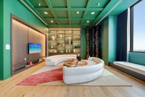 Interior - Downtown Drift-Luxury Amenities, and Pool (Miami)