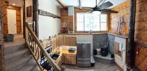 Jääkaappi, mikroaaltouuni, uuni, liesi