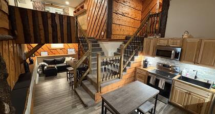 The Treehouse at 11 Gables Ludlow â Dining, Shopping & Okemo Shuttle