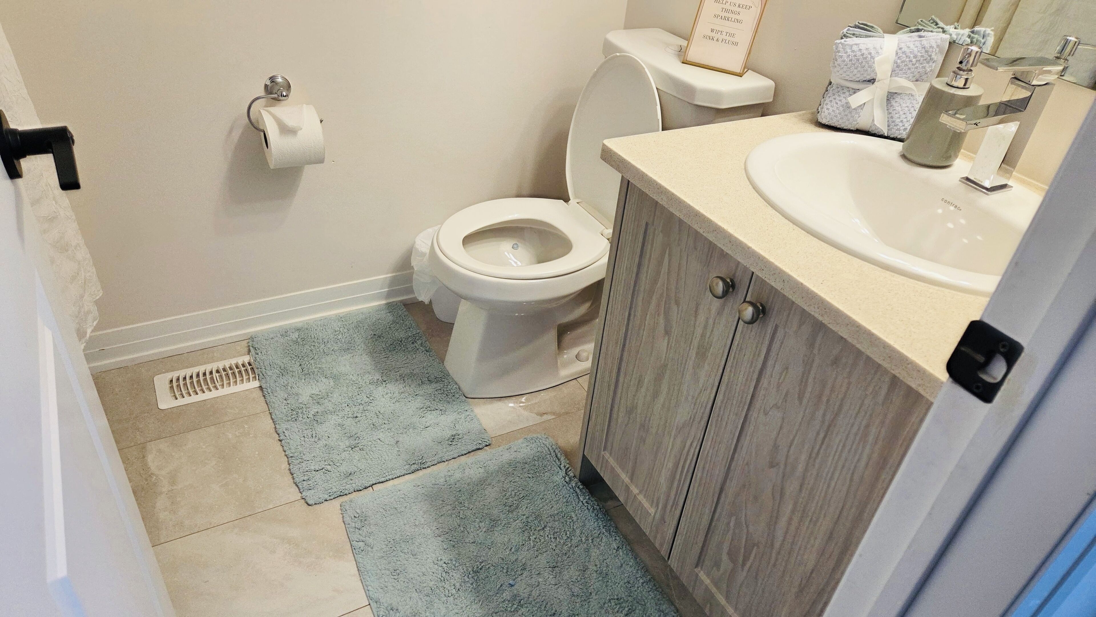 Assecador de cabells, tovalloles, sabó i paper higiènic 