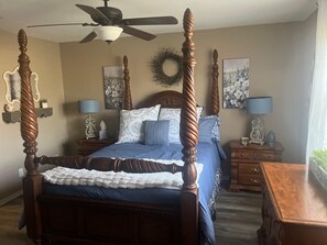 3 bedrooms, desk, free WiFi, bed sheets