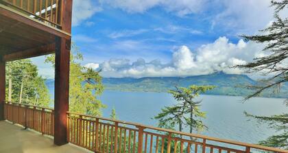 Ainsworth Lakefront Getaway on Kootenay Lake