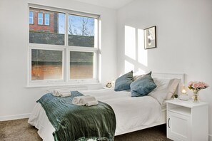2 dormitorios, tabla de planchar con plancha, wifi y ropa de cama