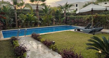Luxury 5-Bedroom Hotel Villa – Palm Valley Compound, Sheikh Zayed, Egypt