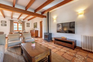 Living area - Villa Figueres, newly furnished and private pool (Pollença)