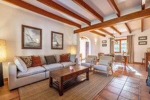 Living area - Villa Figueres, newly furnished and private pool (Pollença)