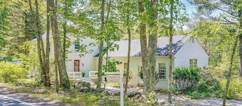 Cozy & Bright Guest Suite