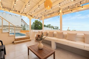 Pool - Casa Estribos - Super Luxury 5BR in Walled City w/ Rooftop Pool (Cartagena de Indias)