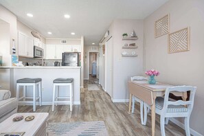 Interior - Waterfront Condo with Pool & Boat Slip (Ocean City)