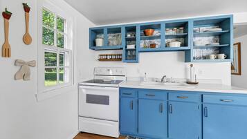 Microwave, oven, stovetop