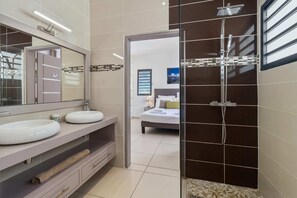 Hair dryer, towels - Villa Tulum - Four Bedroom Villa, Sleeps 8 (Saint-François)