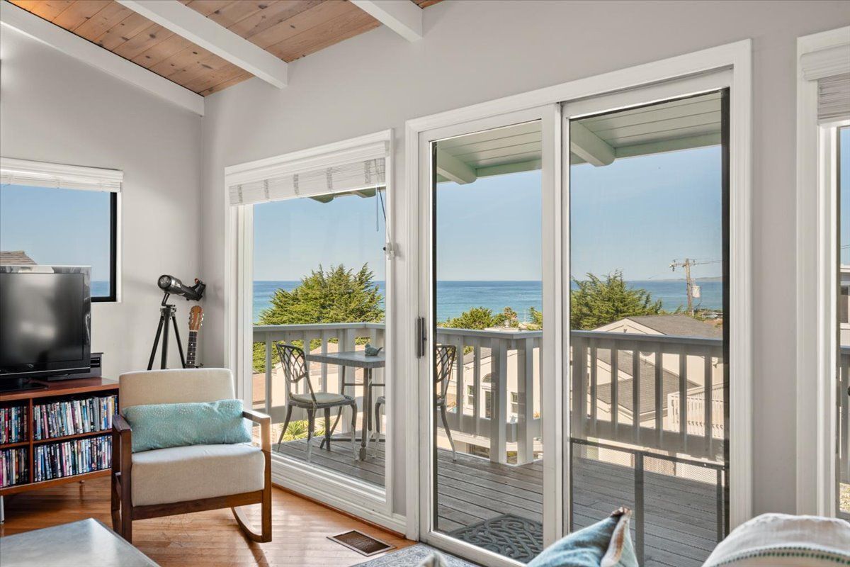 TV, books