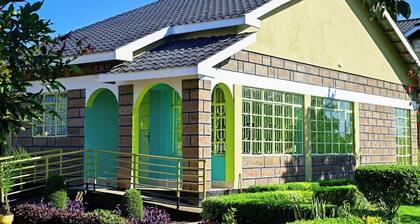 Calm Breeze Resort Rwanchege