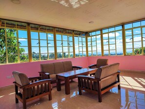 Interior detail - Calm Breeze Resort Rwanchege (Chogoria)
