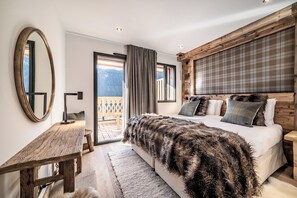 5 habitaciones, tabla de planchar con plancha y wifi gratis 