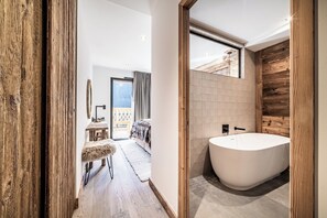 5 chambres, fer et planche à repasser, Wi-Fi gratuit, draps fournis