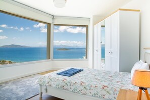 Iron/ironing board, WiFi, bed sheets - Villa Azure Heaven - Five Bedroom Villa, Sleeps 10 (Turgutreis Belediyesi)