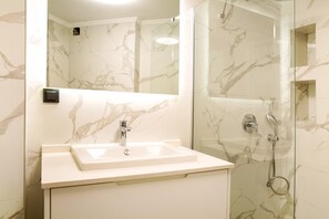 Shower, hair dryer, towels - Villa Azure Heaven - Five Bedroom Villa, Sleeps 10 (Turgutreis Belediyesi)