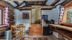 Classic House, Garden View | Tempat makan